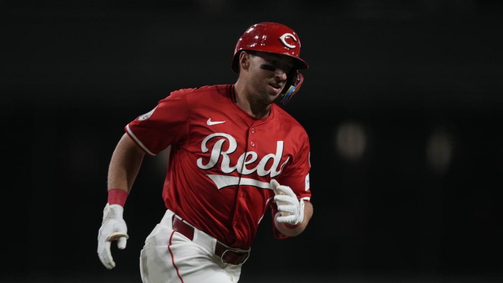 Spencer Steer's two-run homer (6) 