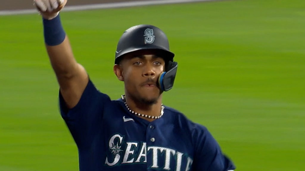 Julio Rodriguez crushes 3-run home run, Mariners complete sweep of Rangers