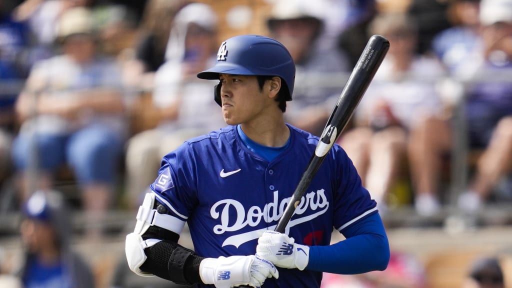Shohei Ohtani homers in Dodgers Spring Training debut