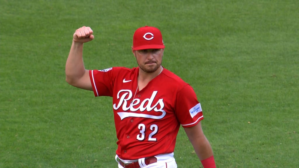 Reds rookies make MLB history in extra innings victory over Padres