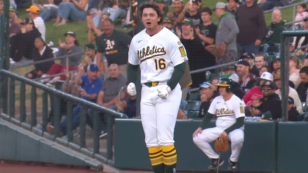 LIVE: A's top prospect wastes no time picking up 1st career hit
