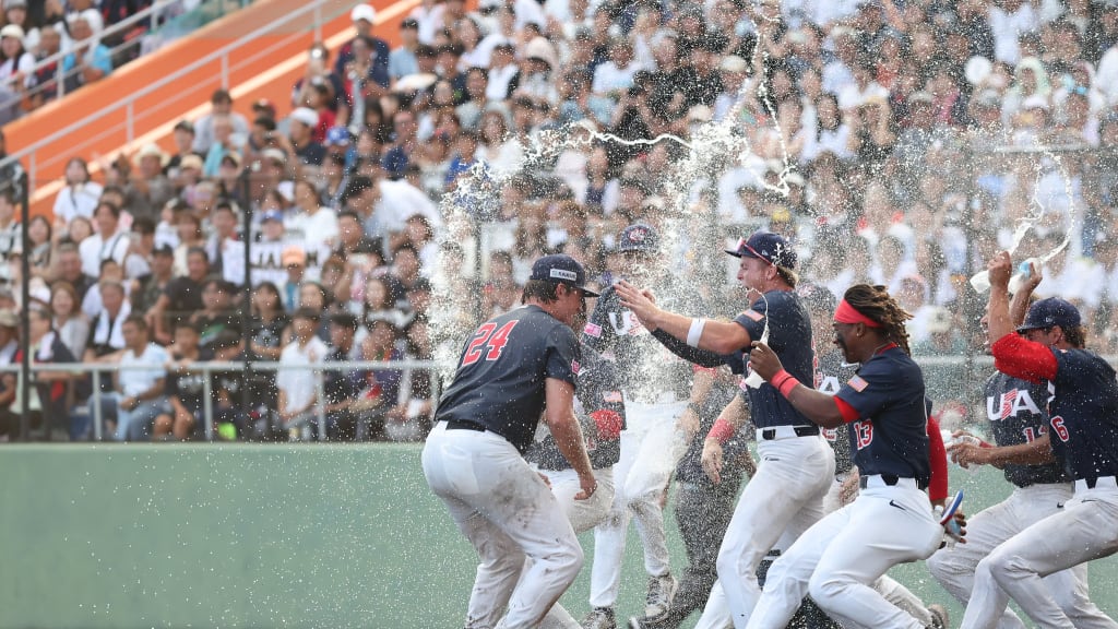 Team USA celebrates its U-18 World Cup victory. Photo courtesy WBSC.