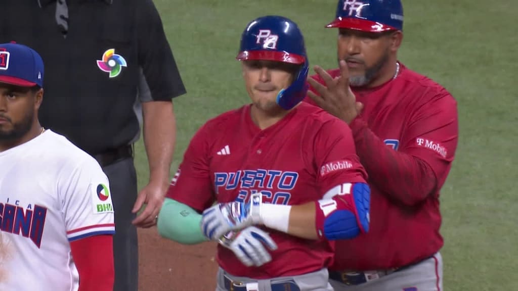 Francisco Lindor launches helmet, mobbed by teammates after inside-the-park  homer in World Baseball Classic
