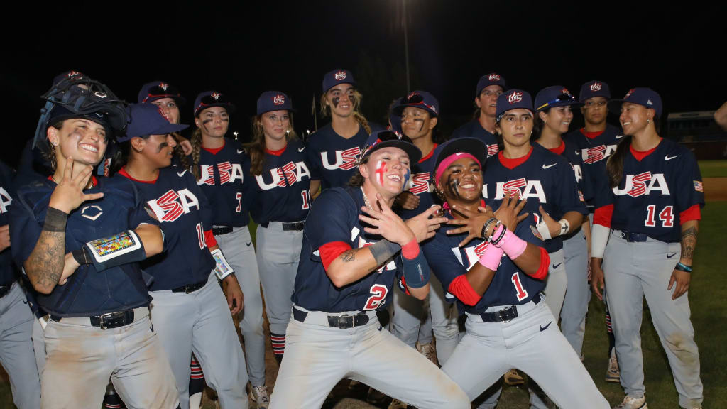 Team USA celebrates its 5-0 performance at the Women's Baseball World Cup. Photo by the WBSC.