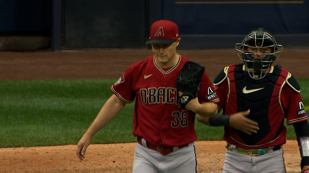 Sewald earns save in D-backs' win