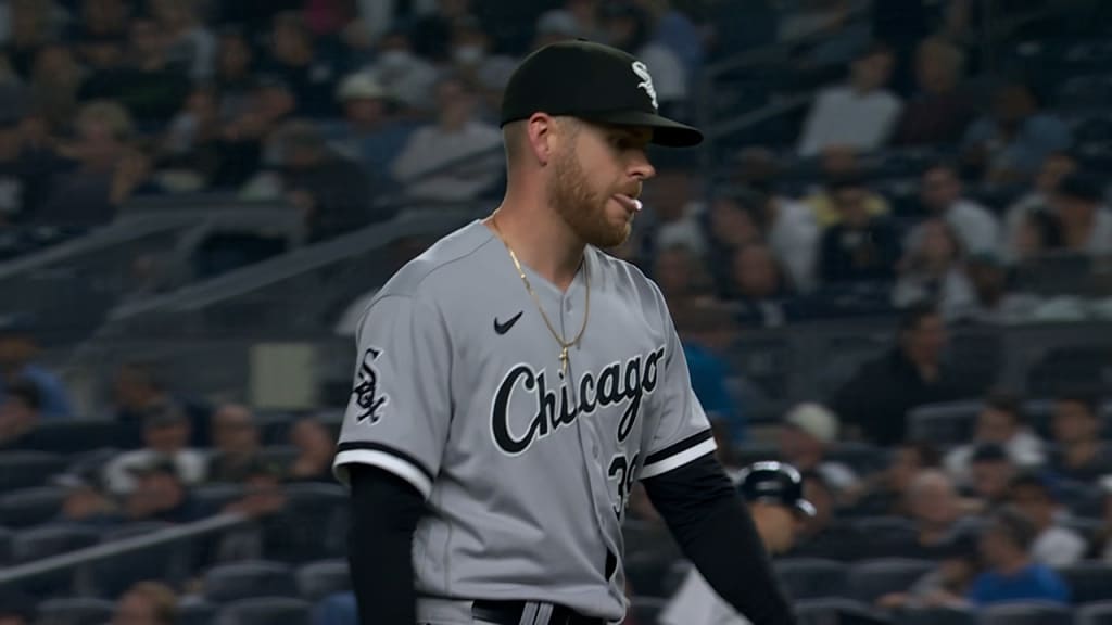 Eloy Jiménez socked the coolest homer in the rain for the White Sox