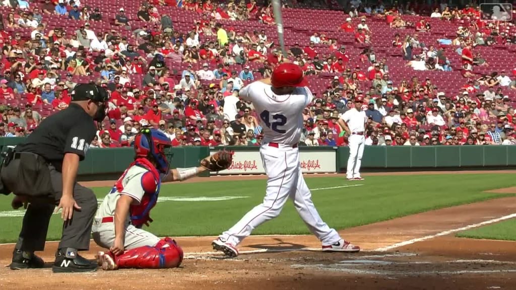 Wil Myers hits 2 homers, drives in 5 in Reds' win over Phillies