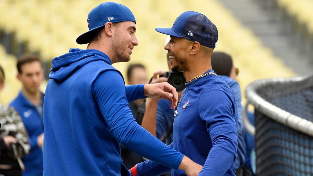 MLB: Bellinger back in CF for LA with roof closed for Game 5 - The Mainichi