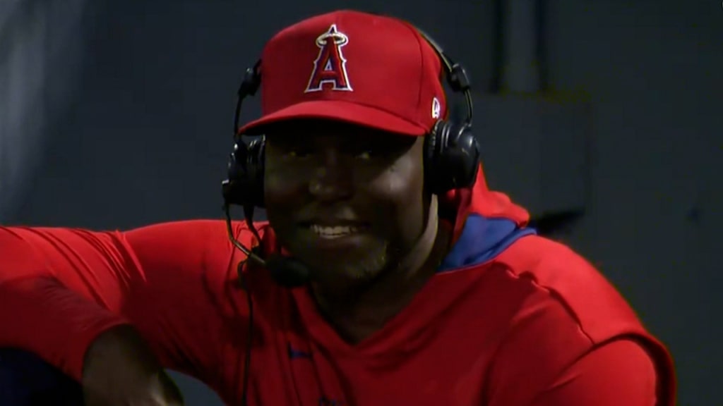 Torii Hunter on Mike Trout's position change, more