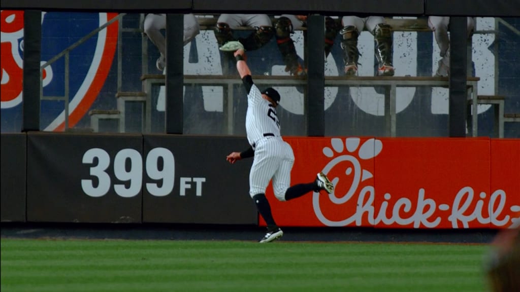 Aaron Judge stays at 61 homers as Orioles beat Yankees 2-1