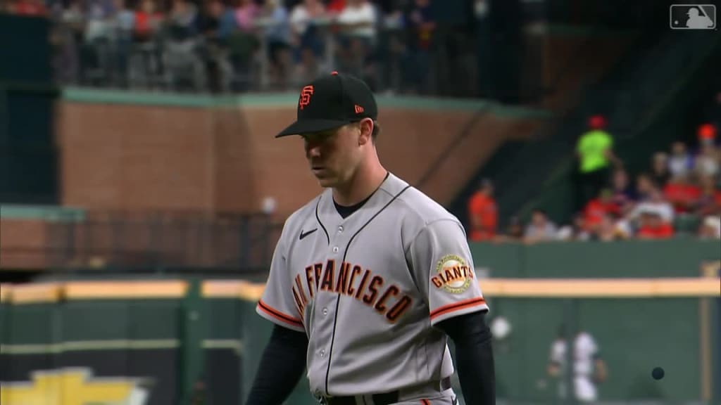 DeSclafani throws 8 scoreless as Giants shut out Astros 2-0