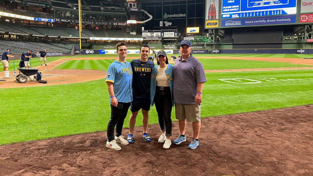 Sal Frelick and his family pose after his MLB debut