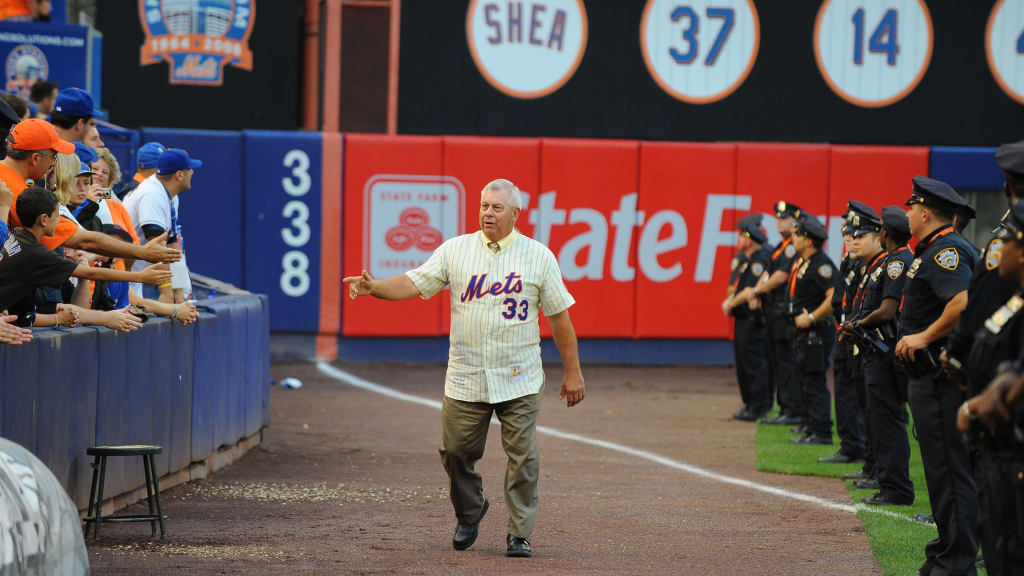 In 2008, more than 40 years after last playing with the Mets, Ron Hunt was greeted warmly by fans at Shea Stadium.