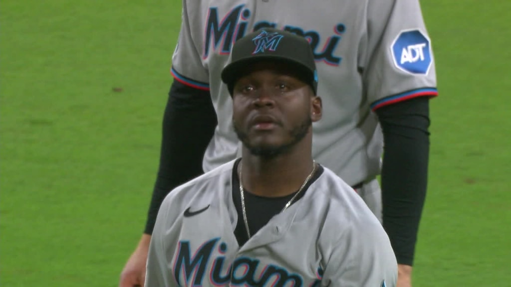 The Marlins come out for an encouraging mound visit