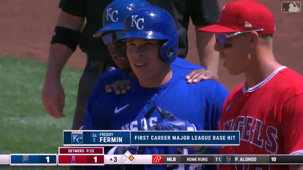 Fermin's double lifts Royals over Guardians in 10th inning