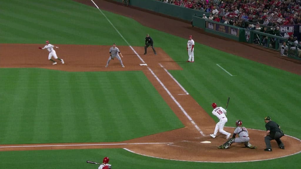 Willi Castro robs home run with card in other hand