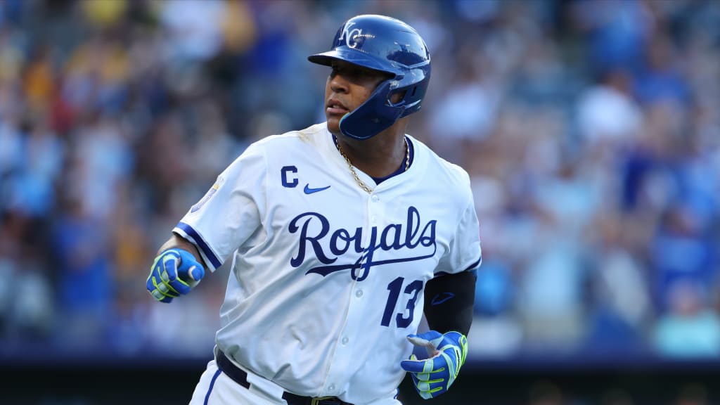 Jac Caglianone hits 466-foot home run vs. Pirates