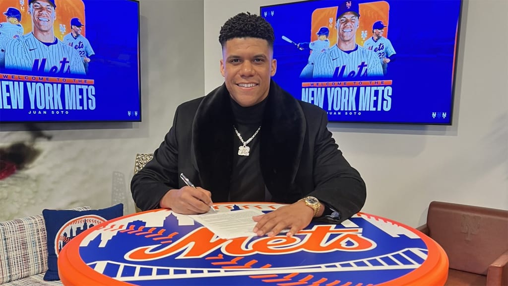 Watch LIVE: Mets introduce Juan Soto at Citi Field