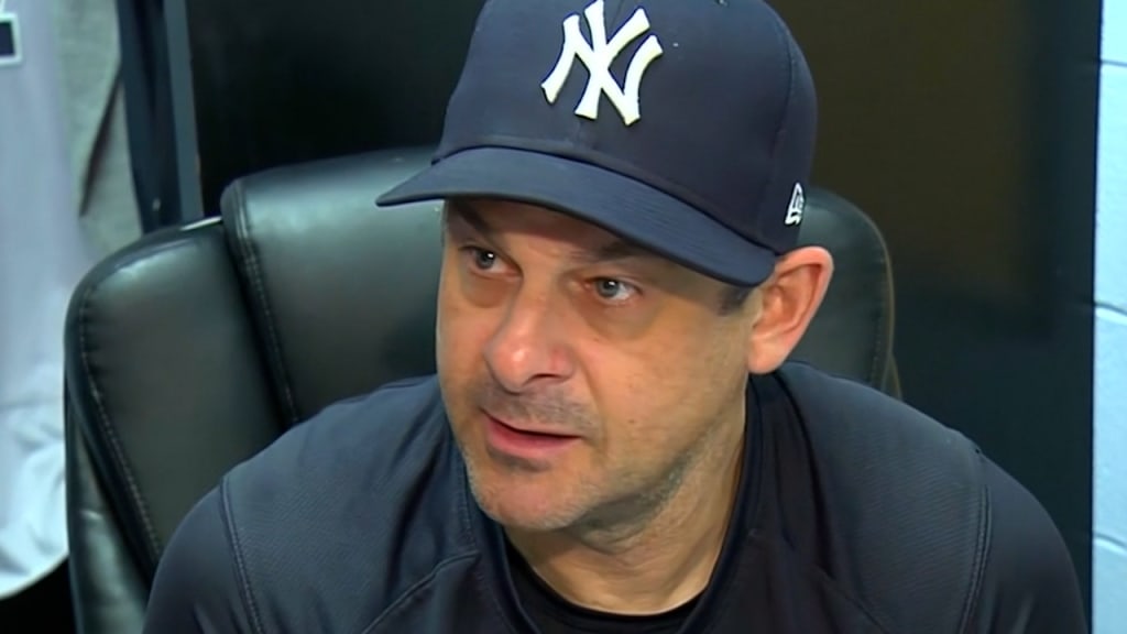 Why Yankees' Aaron Boone wore his uniform top for the 1st time 