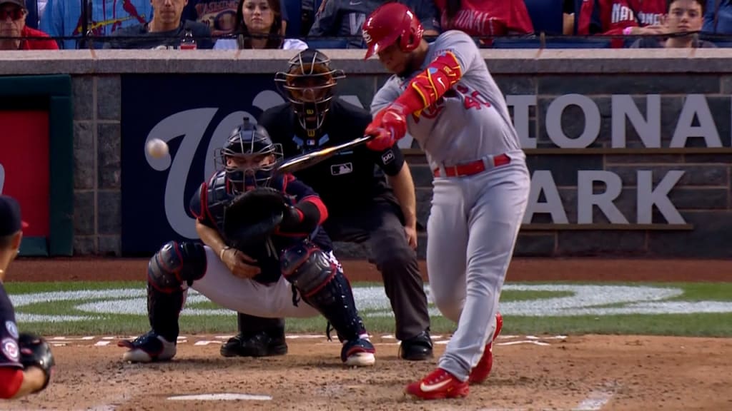 Willson Contreras homers twice as Cards top Padres in 10