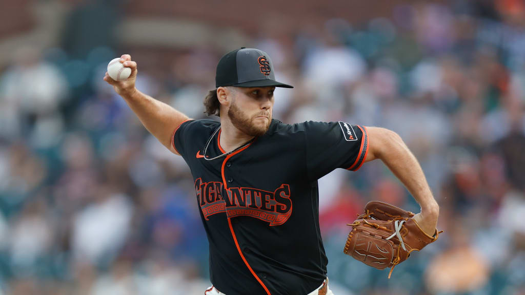 Roupp's efforts hurt by Giants' defense