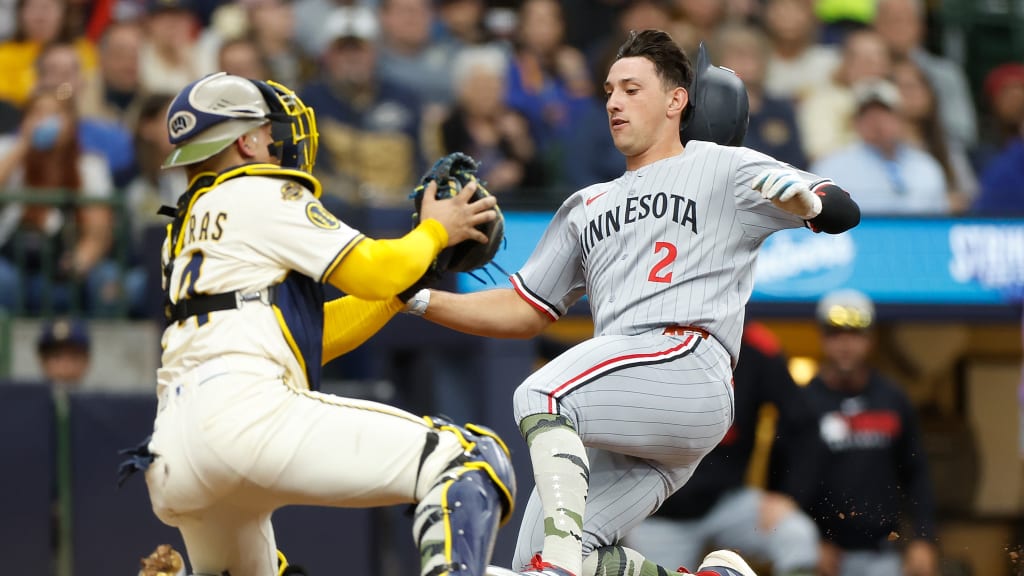 Sal Frelick records outfield assist in Brewers' game vs. Twins