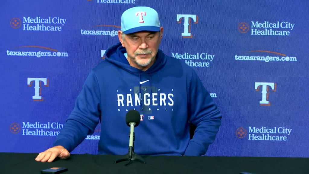 Rangers' Bruce Bochy rips umpires, MLB replay officials over