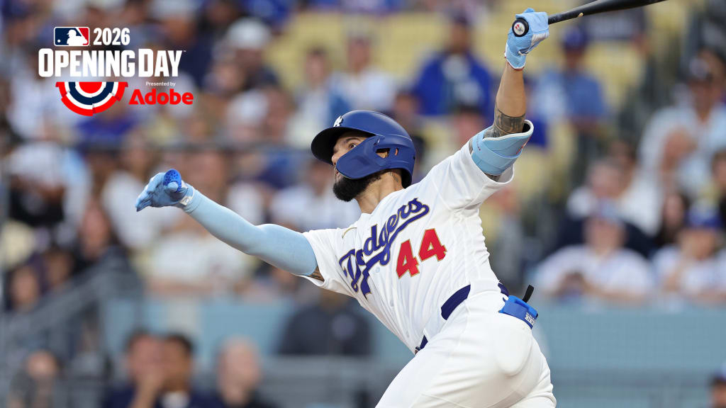 LIVE: Different player, same story for the champs