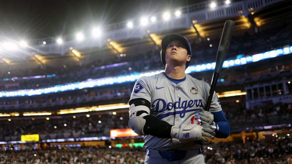 Shohei Ohtani throws first bullpen session for Dodgers at Spring Training