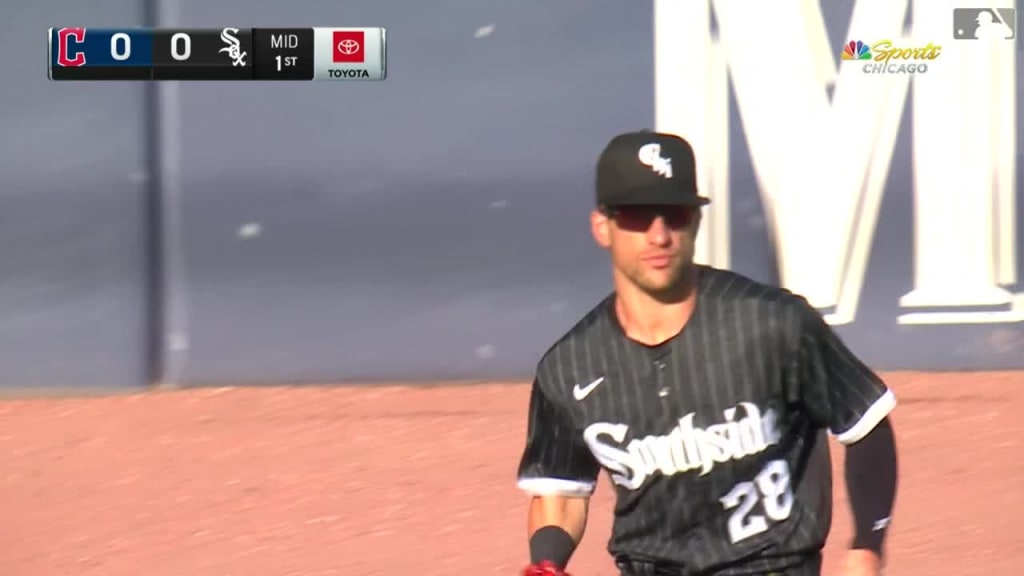 White Sox shortstop Tim Anderson hits his first home run of season