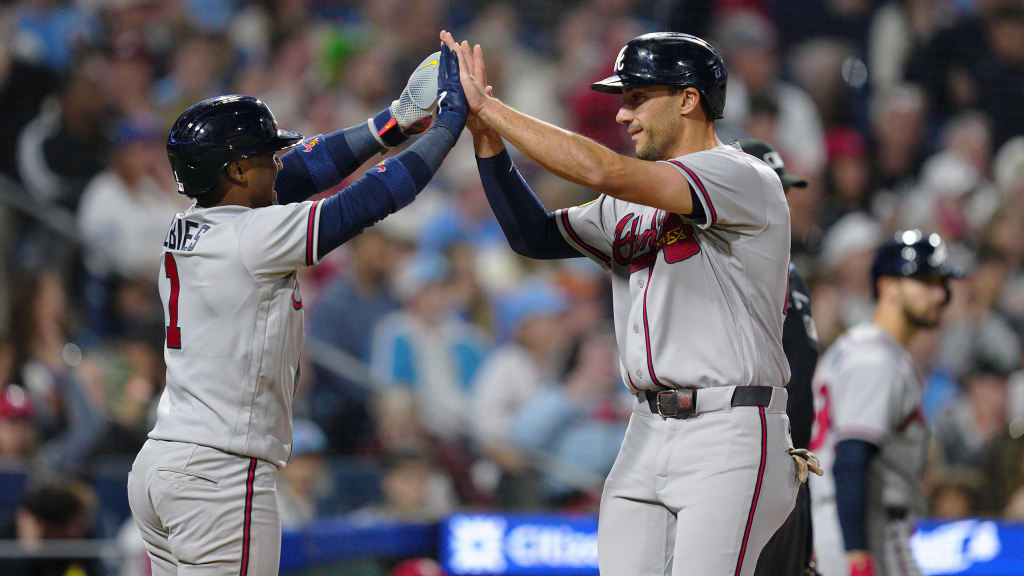 LIVE: Braves bring juggernaut bats to showdown vs. Mariners