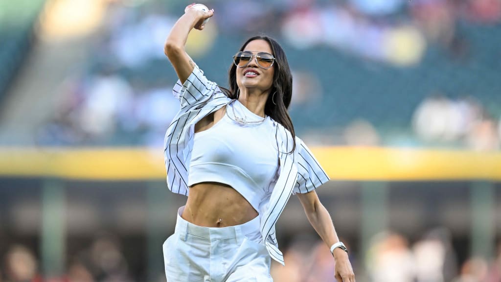 Natti Natasha throws out the first pitch at Guaranteed Rate Field. (photo via Getty)