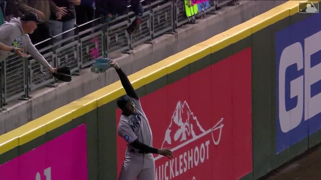 Miami’s Jesús Sánchez makes game-saving catch as Marlins top