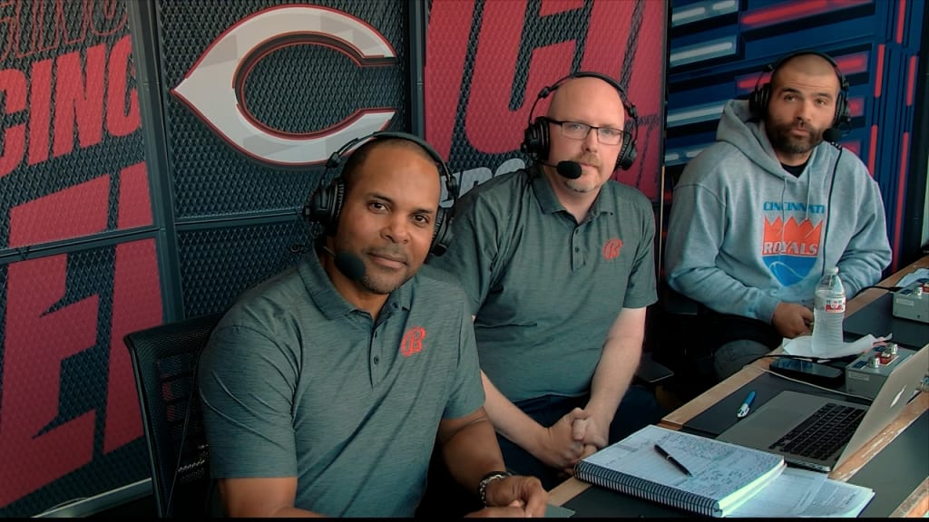 Joey Votto joins Reds' booth