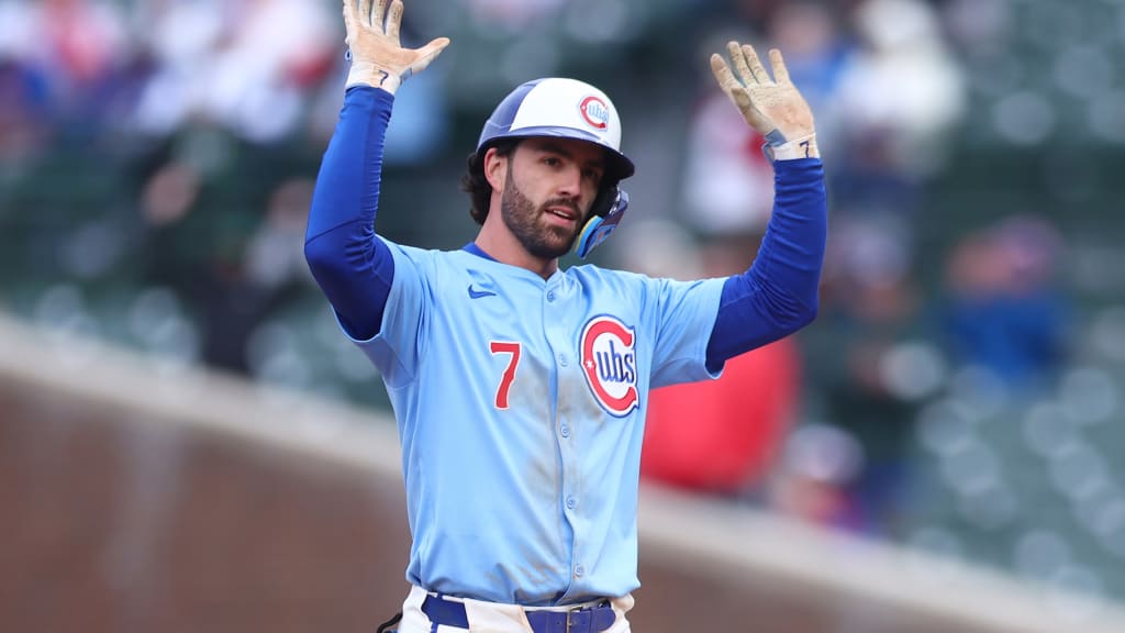 Cubs 'raising the roof' at Wrigley -- and the bar