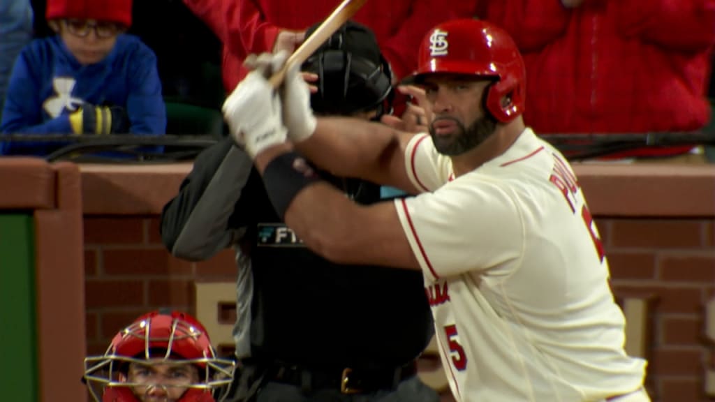 Video: Pujols singles in return to Cardinals at spring training