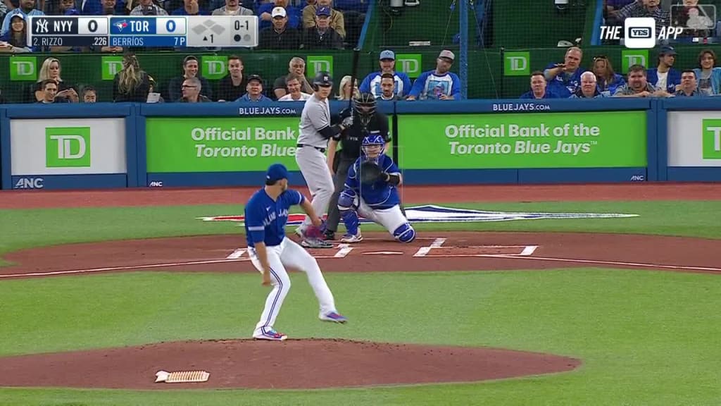 Rizzo hit by pitch, denied first, 08/15/2022