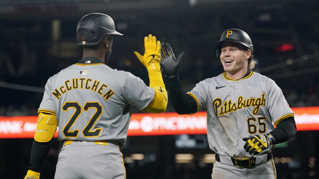 Joey Bart's family ties to Pittsburgh