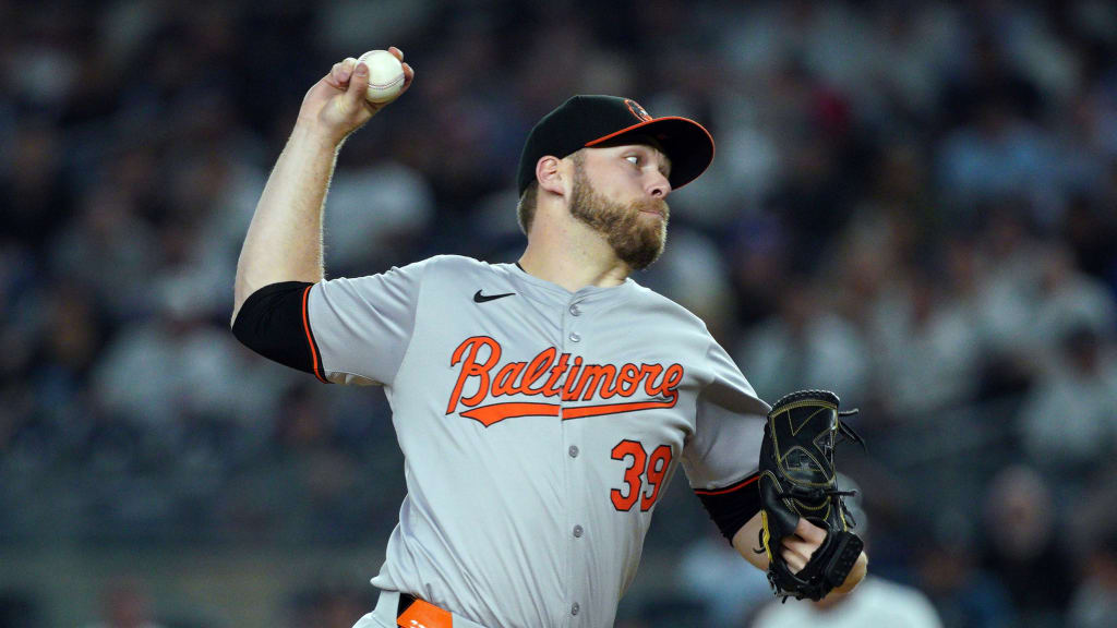Corbin Burnes signs with the D-backs