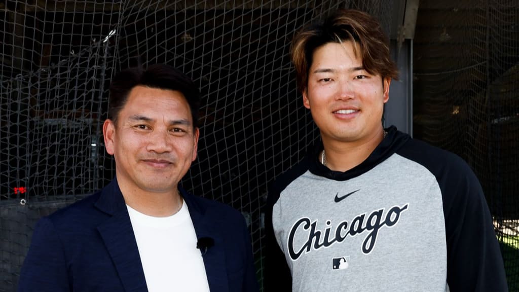 Tadahito Iguchi & Munetaka Murakami at Camelback Ranch
