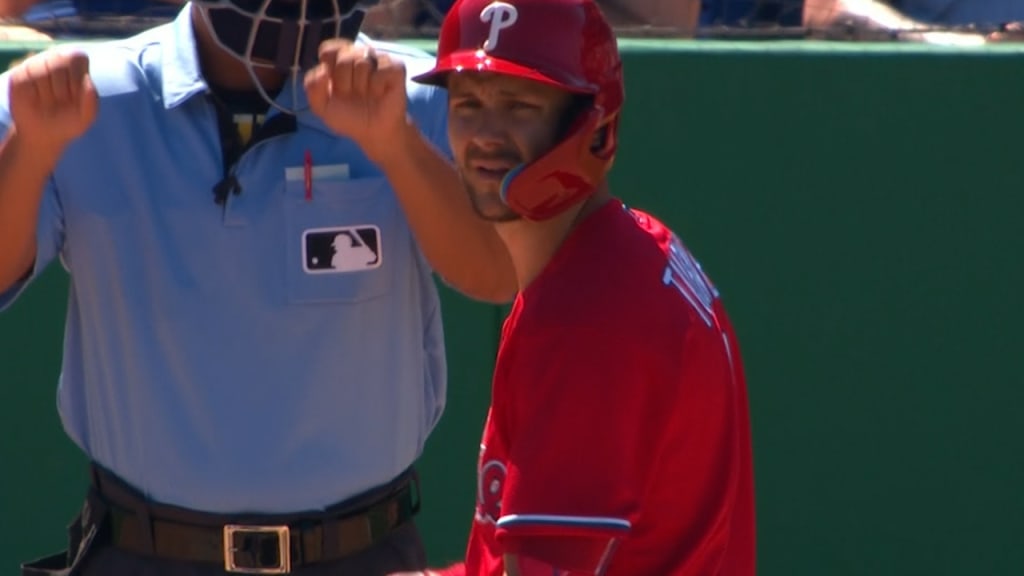 Rhys Hoskins hits his first opposite field dinger 