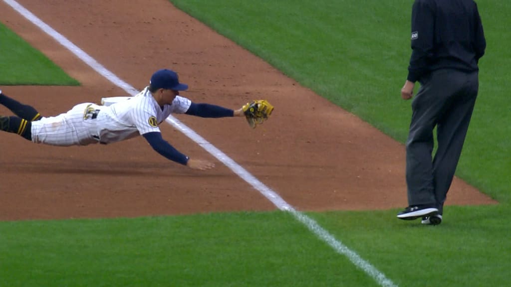 A's rally falls just short at Wrigley Field