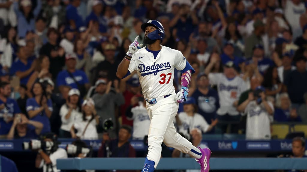 Mookie Betts continues resurgence with two-run homer