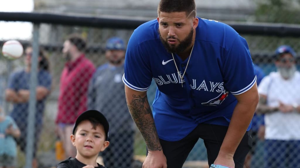 Blue Jays: Alek Manoah hosts annual youth baseball camp in his hometown