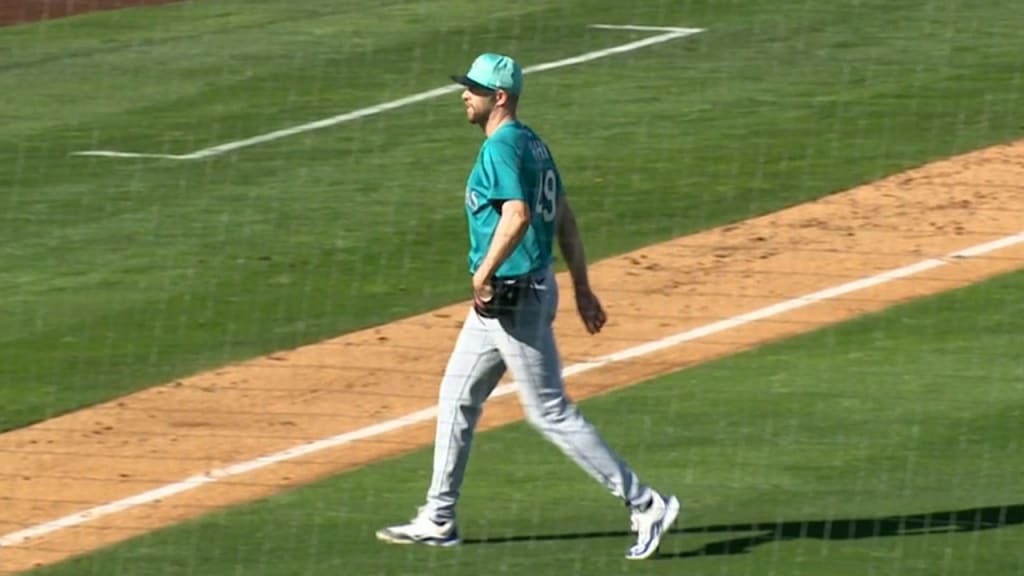 Jesse Hahn strikes out two against the Padres