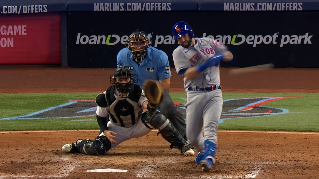 Twins and Dodgers announcers can't believe umpire's enormous strike zone