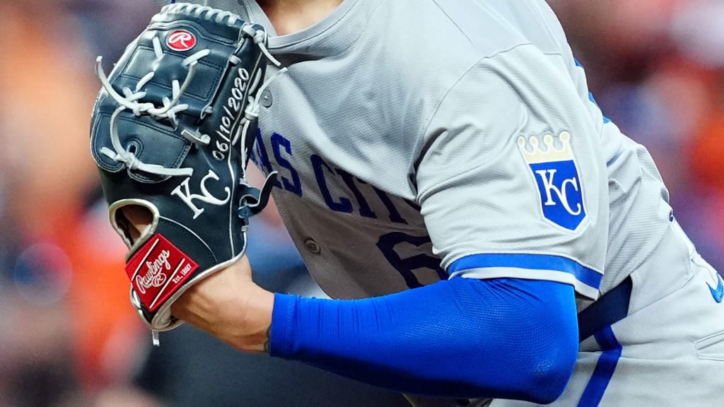 1920x1080 Lucas Erceg glove