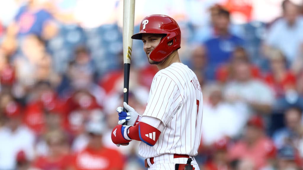 Trea Turner receives standing ovation in return 