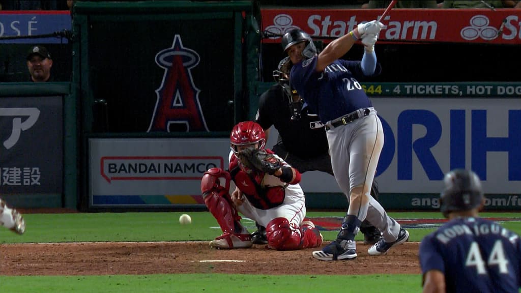 Suárez's go-ahead RBI single
