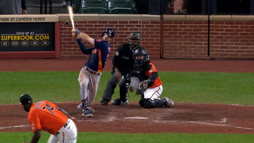 Astros finally beat Tigers, with 2-run 9th